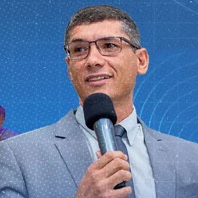 Pr. Joubert Dias